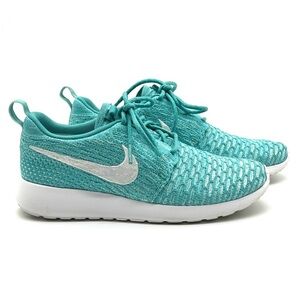 Nike Rosherun Flyknit Sneakers